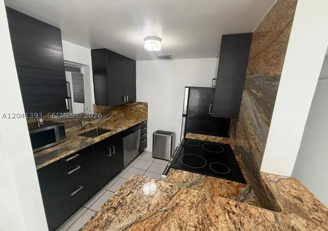 2nd image of 641 Espanola Way #3, Miami Beach, FL 33139 | MLS# A12041393