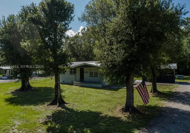 1st image of 1270 Nobles Rd, La Belle, FL 33935 | MLS# A12041691
