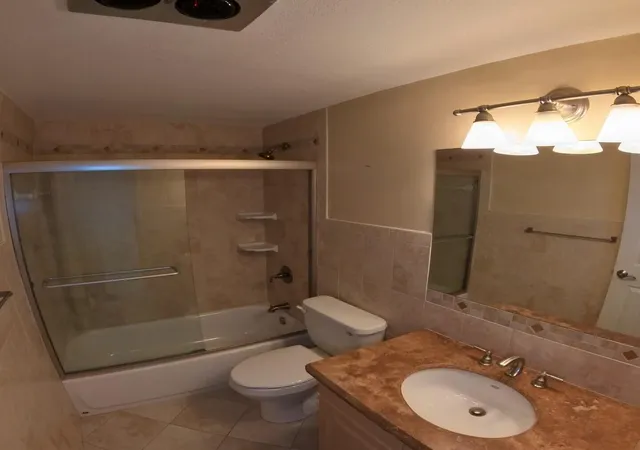 2nd image of 236 Castlewood Dr, North Palm Beach, FL 33408