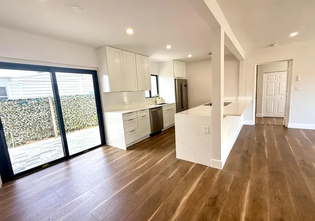 4th image of 1130 N K St, ,, FL 33460 | MLS# B26044387