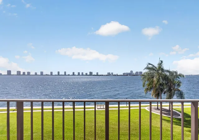 3rd image of 801 Lake Shore Dr #302, Lake Park, FL 33403 | MLS# B26044392