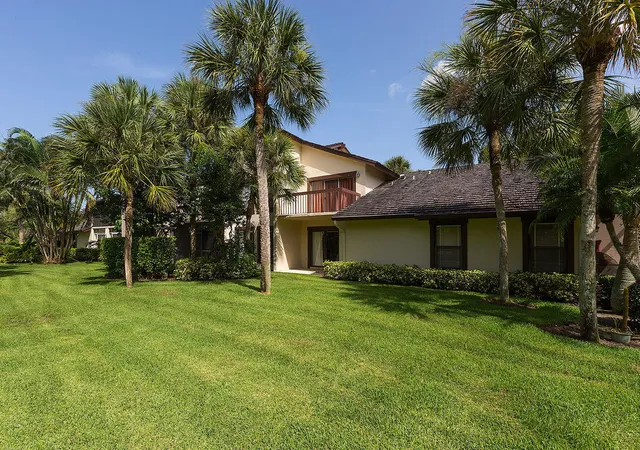 3rd image of 11397 Pond View Dr #E102, Wellington, FL 33414 | MLS# B26044214