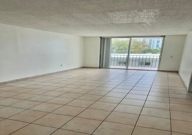 Homes for sale in Miami Beach, FL | 7601 Byron Ave #3c, Miami Beach, FL 33141 | MLS# B26044428