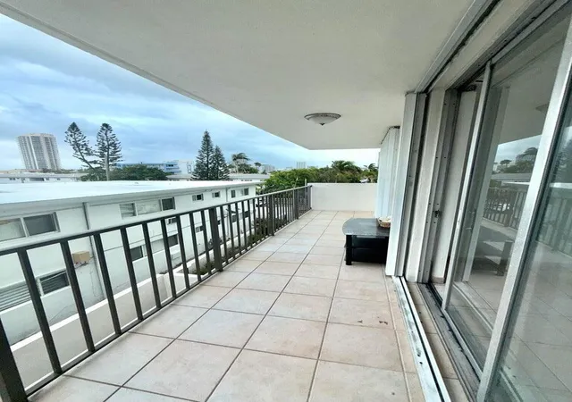 Homes for sale in Miami Beach, FL | 7601 Byron Ave #3c, Miami Beach, FL 33141 | MLS# B26044428