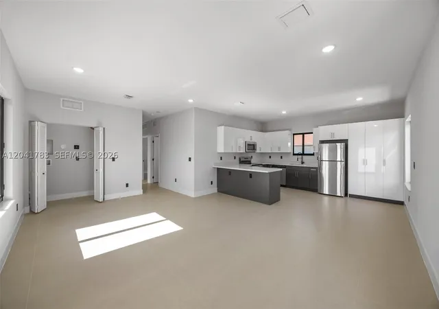 4th image of 601 Nw 3Rd Ave, Hallandale Beach, FL 33009 | MLS# A12041783