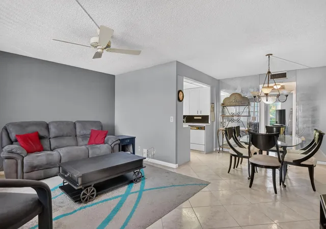 3rd image of 3090 Wolverton E, Boca Raton, FL 33434 | MLS# B26044462