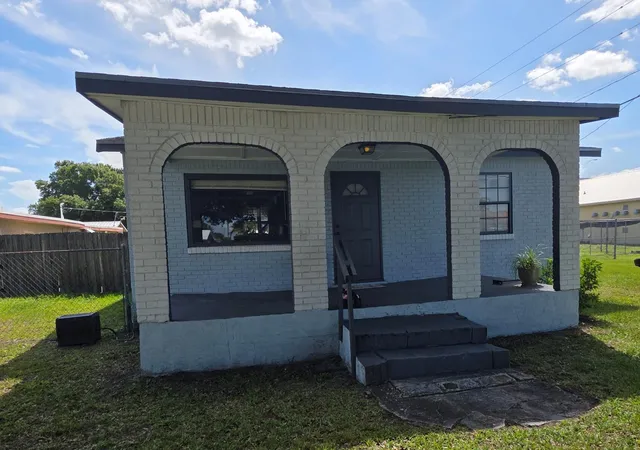 5th image of 1019 Nw 2Nd St, Okeechobee, FL 34972 | MLS# B26044490