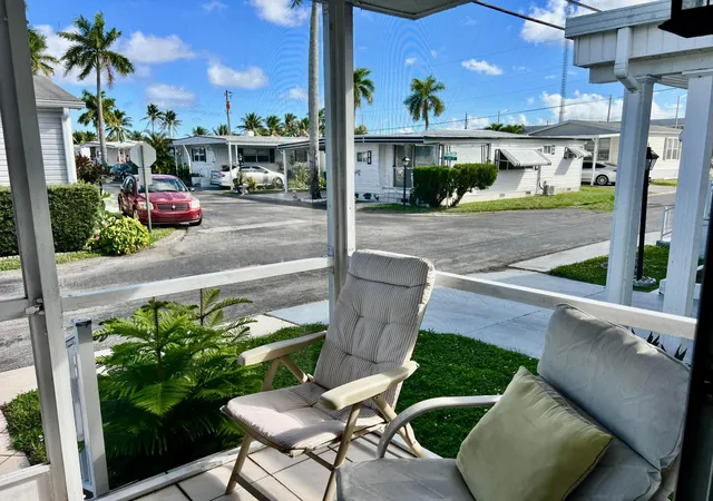 Homes for sale in Hollywood, FL | 1552 S 33rd Rd, Hollywood, FL 33021 | MLS# B26044512