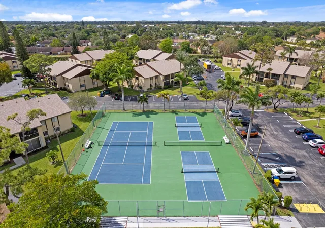 4th image of 336 Pine Ridge Cir #B-1, Greenacres, FL 33463 | MLS# B26044530