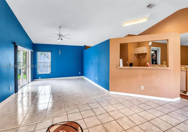 5th image of 220 Nw 207Th Way, Pembroke Pines, FL 33029 | MLS# A12041984