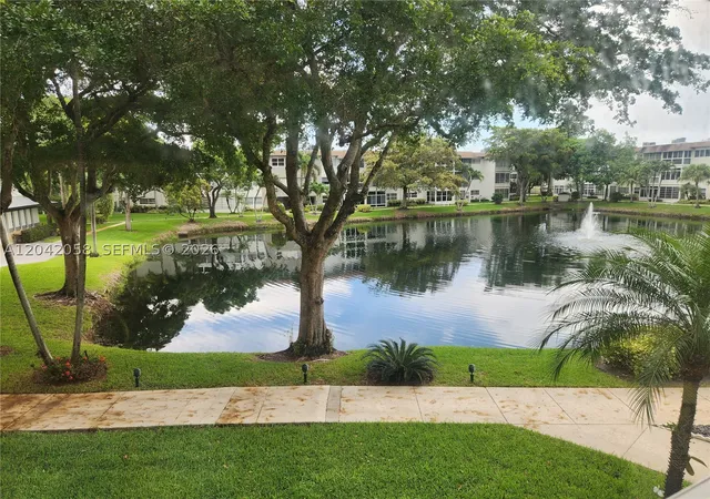 Listing Photo 2 - Condo for sale in building located at 5001 Nw 34Th St, Lauderdale Lakes, FL 33319 - Unit #205