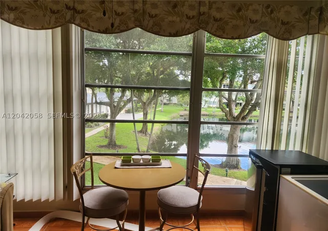 Listing Photo 4 - Condo for sale in building located at 5001 Nw 34Th St, Lauderdale Lakes, FL 33319 - Unit #205