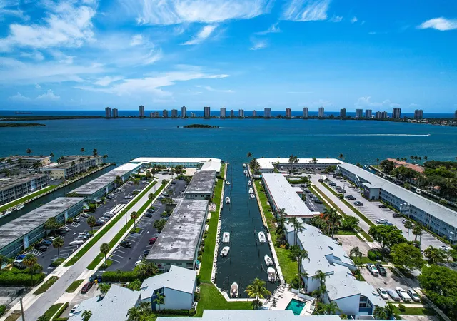 1st image of 129 Lehane Ter #133, North Palm Beach, FL 33408 | MLS# B26044578