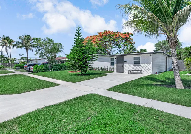 2nd image of 12063 Acapulco Ave, Palm Beach Gardens, FL 33410 | MLS# B26044577