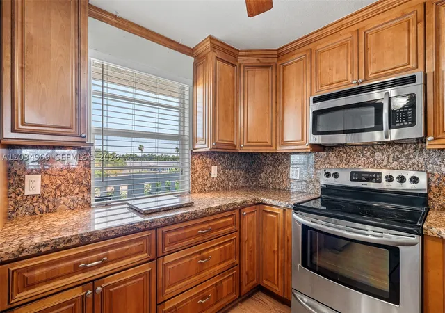 Photo 3 of Condo for sale at 325 Se 11th Ter #308, Dania, FL 33004 | MLS# A12034969 | Listing updated on 2026-06-24