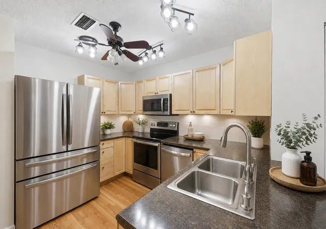 Homes for sale in ,, FL | 600 Crosswinds #E1, ,, FL 33413 | MLS# B26044621