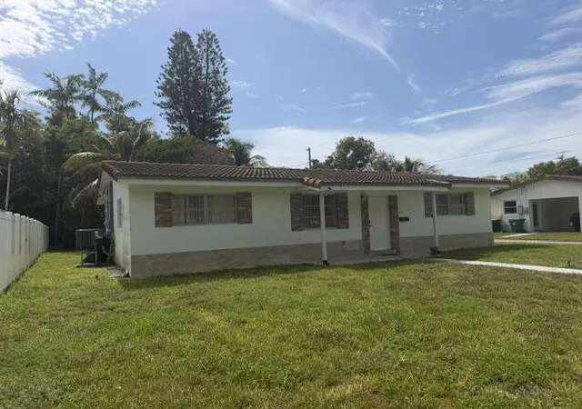 Homes for sale in Dania Beach, FL | 210 Ne 5th Ave, Dania Beach, FL 33004 | MLS# B26044642