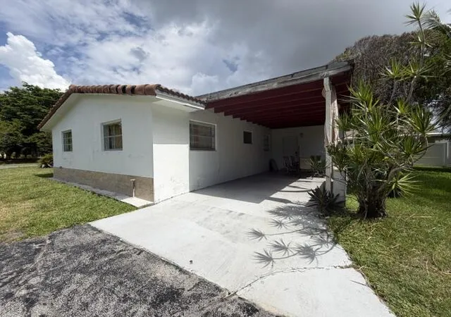 Homes for sale in Dania Beach, FL | 210 Ne 5Th Ave, Dania Beach, FL 33004 | MLS# B26044642