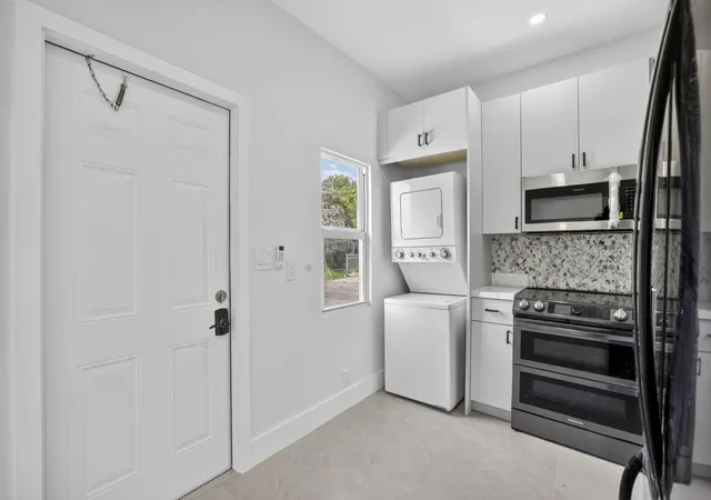 2nd image of 621 Nw 3rd Ave, Pompano Beach, FL 33060 | MLS# B26044656
