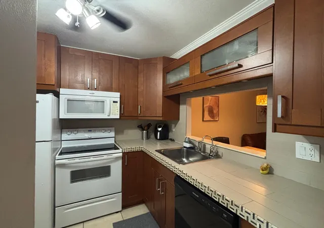Homes for sale in Lauderdale Lakes, FL | 5171 W Oakland Park Blvd #308, Lauderdale Lakes, FL 33313 | MLS# B26044661