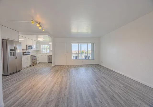 Homes for sale in Deerfield Beach, FL | 808 Se 7Th St #305, Deerfield Beach, FL 33441 | MLS# B26044688
