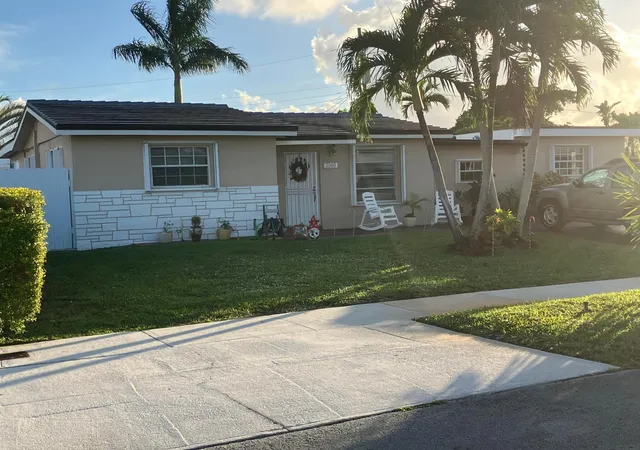 1st image of 7960 Nw 174th St, Hialeah, FL 33015 | MLS# B26044692