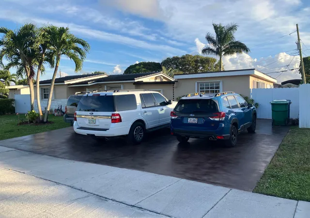 2nd image of 7960 Nw 174th St, Hialeah, FL 33015 | MLS# B26044692