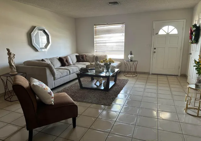 Homes for sale in Hialeah, FL | 7960 Nw 174Th St, Hialeah, FL 33015 | MLS# B26044692