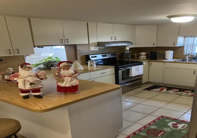 Homes for sale in Hialeah, FL | 7960 Nw 174Th St, Hialeah, FL 33015 | MLS# B26044692