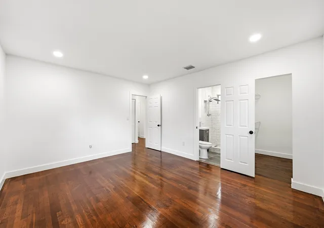 3rd image of 4796 Sw 11Th Ct, Plantation, FL 33317 | MLS# B26044699