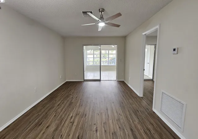 4th image of 5775 Fernley Dr W, Greenacres, FL 33415