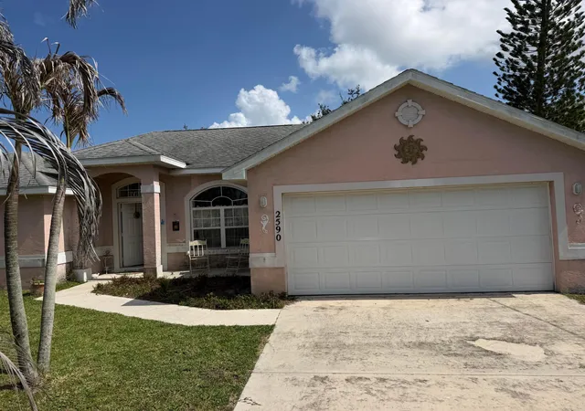 Homes for sale in Port St Lucie, FL | 2590 Se South Blackwell Dr, Port St Lucie, FL 34952 | MLS# B26044715
