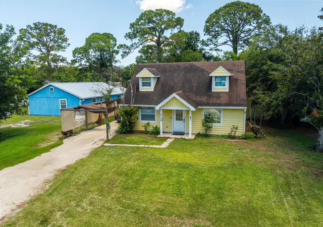 1st image of 3136 2nd St, Vero Beach, FL 32968 | MLS# B26044726