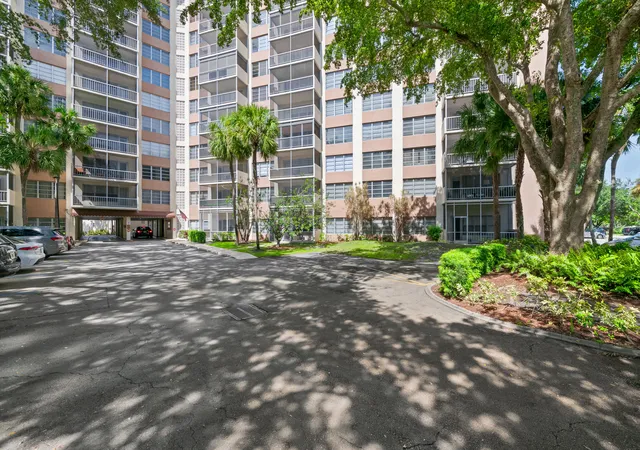 Homes for sale in Coral Springs, FL | 10777 W Sample #207, Coral Springs, FL 33065 | MLS# B26044732