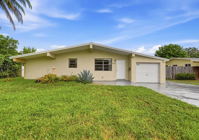 Homes for sale in Lauderdale Lakes, FL | 4401 Nw 33rd St, Lauderdale Lakes, FL 33319 | MLS# B26044760