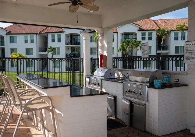 2nd image of 809 Villa Cir, Boynton Beach, FL 33435 | MLS# B26044808