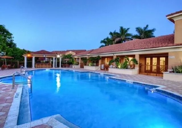 33rd image of 809 Villa Cir, Boynton Beach, FL 33435 | MLS# B26044808