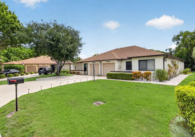 3rd image of 20974 Concord Green Dr E, Boca Raton, FL 33433 | MLS# B26044878