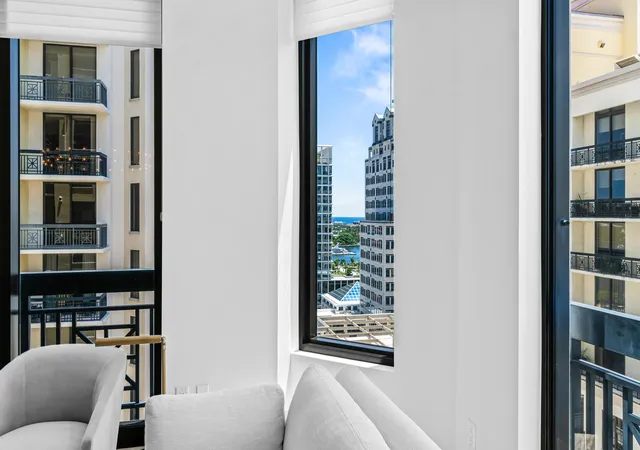 4th image of 701 S Olive Ave #1204, West Palm Beach, FL 33401 | MLS# B26044876