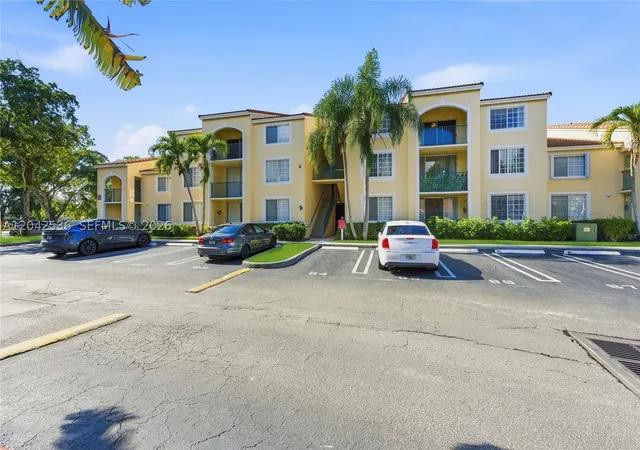 2nd image of 1721 Vlg Blvd, West Palm Beach, FL 33409