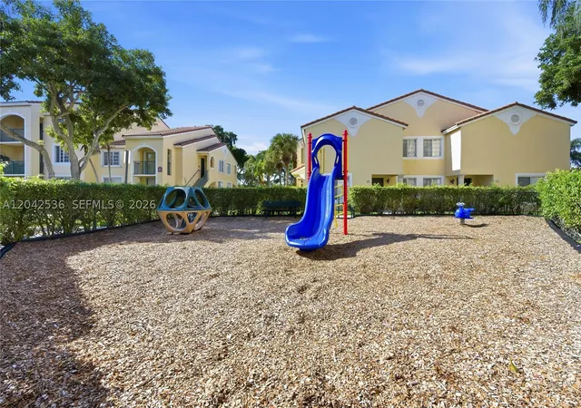 16th image of 1721 Village Blvd #104, West Palm Beach, FL 33409 | MLS# A12042536