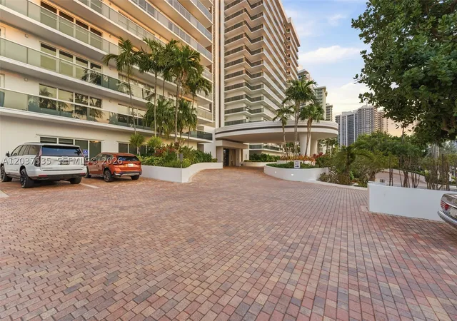 3rd image of 3500 Galt Ocean Dr #2314, Fort Lauderdale, FL 33308 | MLS# A12037535