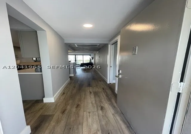5th image of 17 Royal Palm Way #302, Boca Raton, FL 33432 | MLS# A12041965