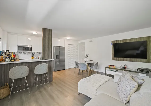 Homes for sale in Miami Beach, FL | 1614 West Ave #203, Miami Beach, FL 33139 | MLS# A12042218
