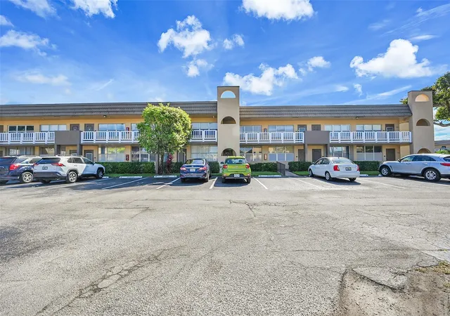 4th image of 9101 Sunrise Lakes Blvd #206, Sunrise, FL 33322 | MLS# B26044997