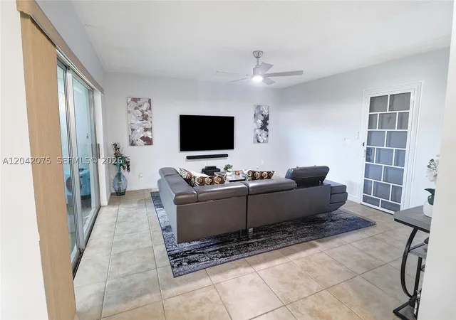 4th image of 14771 Wildflower Ln, Delray Beach, FL 33446 | MLS# A12042075