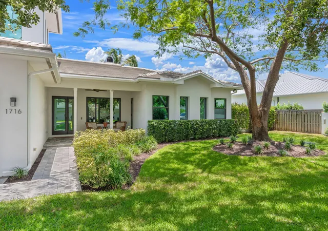 3rd image of 1716 Middle River Dr, Fort Lauderdale, FL 33305 | MLS# B26045007