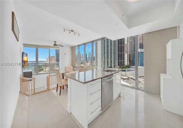 Photo 4 of Condo for sale at 888 Biscayne Blvd #2101, Miami, FL 33132 | MLS# A12041736 | Listing updated on 2026-10-08