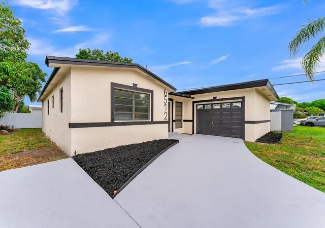 Homes for sale in Hollywood, FL | 6572 Pierce St, Hollywood, FL 33024 | MLS# B26045020