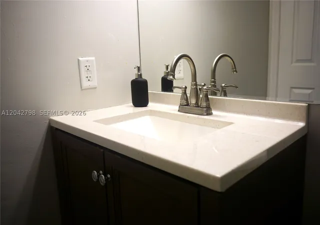 Homes for sale in Gainesville, FL | 914 Sw 8Th Avenue #57, Gainesville, FL 32601 | MLS# A12042798